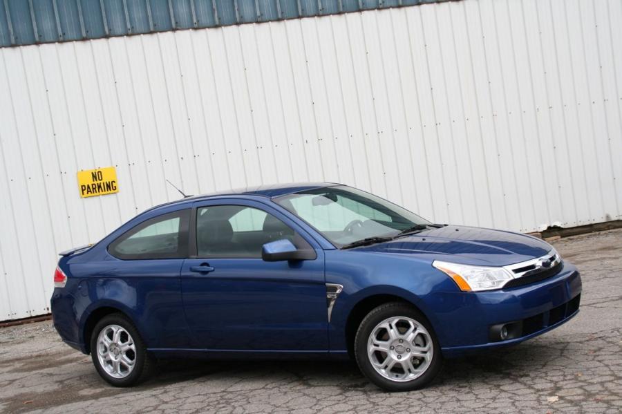  Ford Focus SES Coupe 2008 года  (фото 33 из 44)
